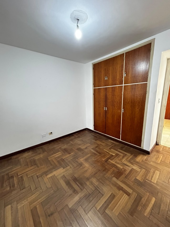 Departamento de 2 ambientes, con vista lateral al mar. Alquiler 24 meses