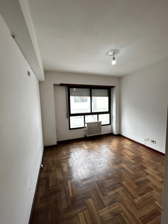 Departamento de 2 ambientes, con vista lateral al mar. Alquiler 24 meses