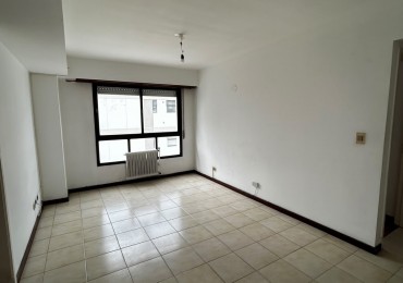 Departamento de 2 ambientes, con vista lateral al mar. Alquiler 24 meses