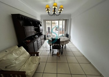 Departamento de 3 Ambientes a la calle con balcon. 